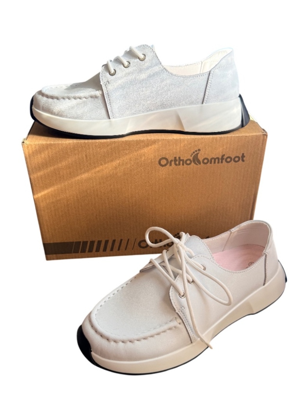 Women's White and Cream Oxfords